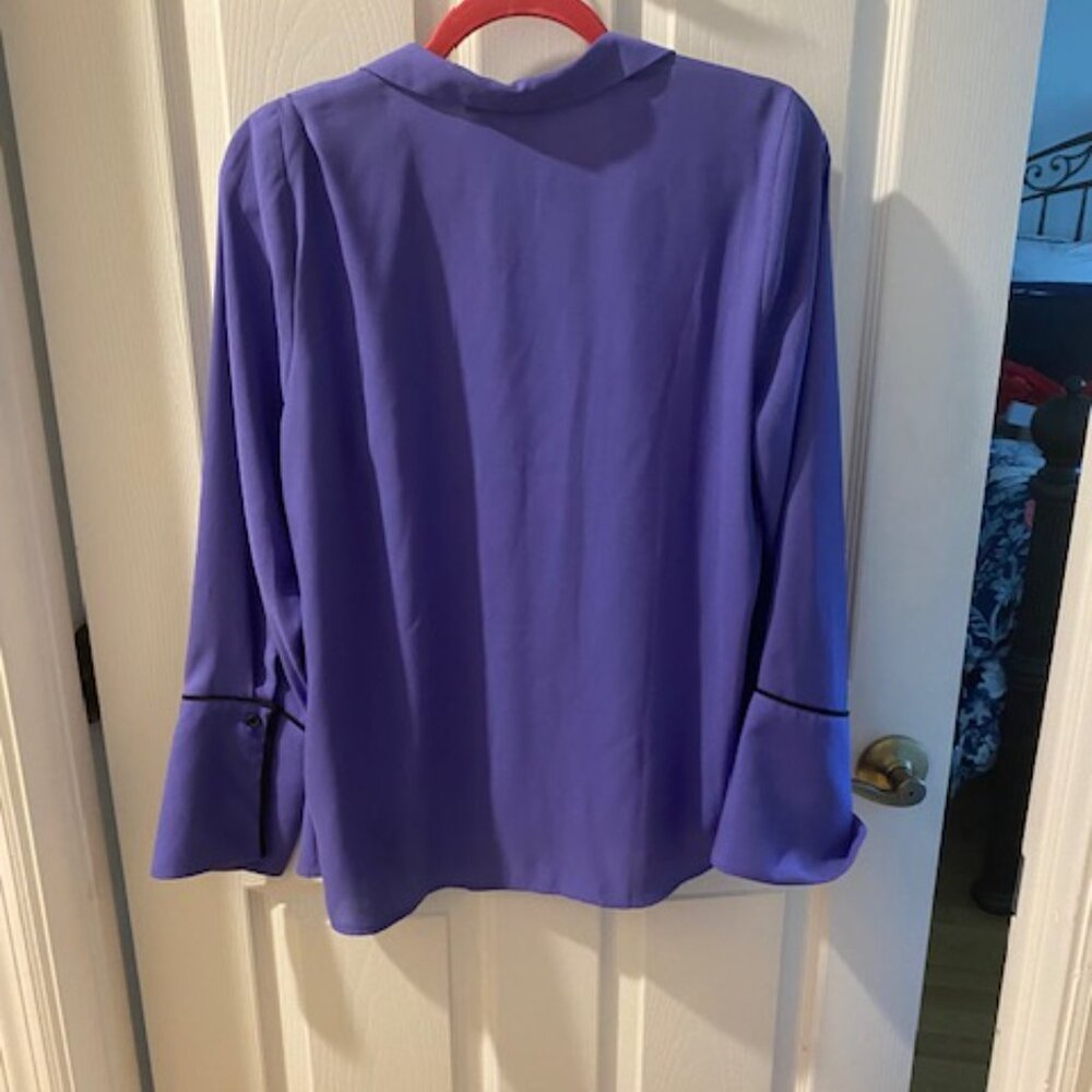 Dkny Button Down Shirt Medium - image 3